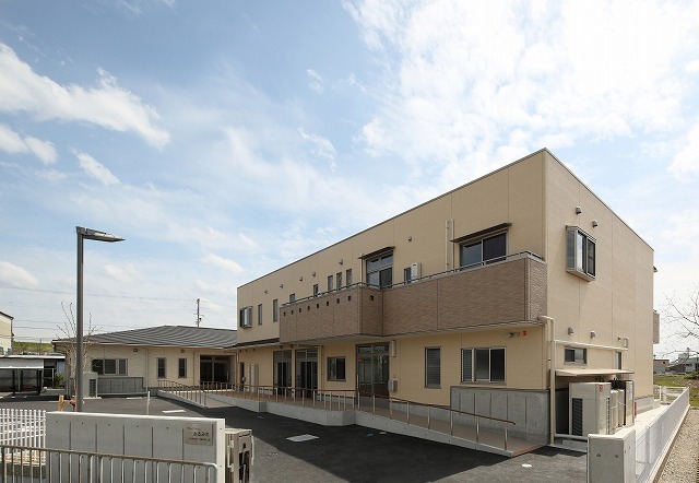 【CareNavi】（ケアナビ） | 医療・歯科・介護・保育の求人‎