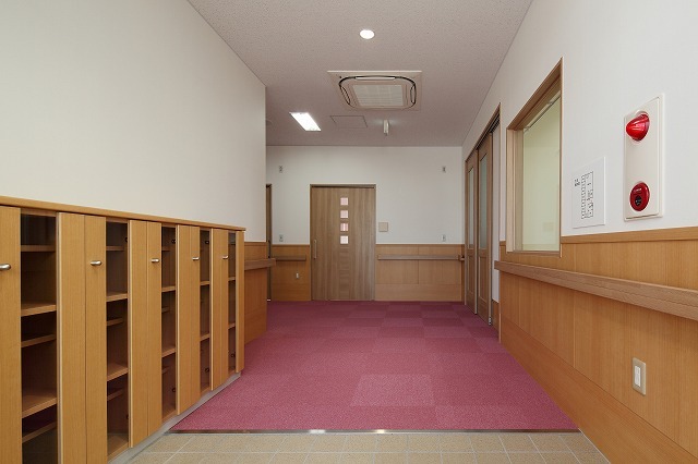 【CareNavi】（ケアナビ） | 医療・歯科・介護・保育の求人‎