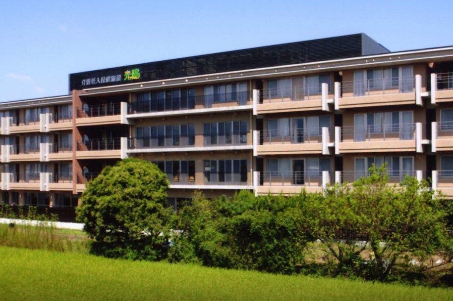 【CareNavi】（ケアナビ） | 医療・歯科・介護・保育の求人‎