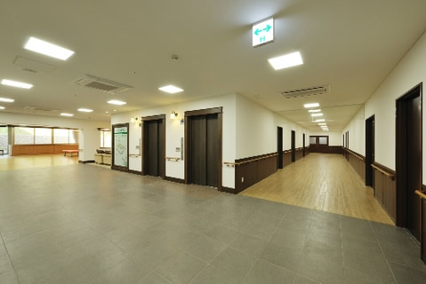 【CareNavi】（ケアナビ） | 医療・歯科・介護・保育の求人‎