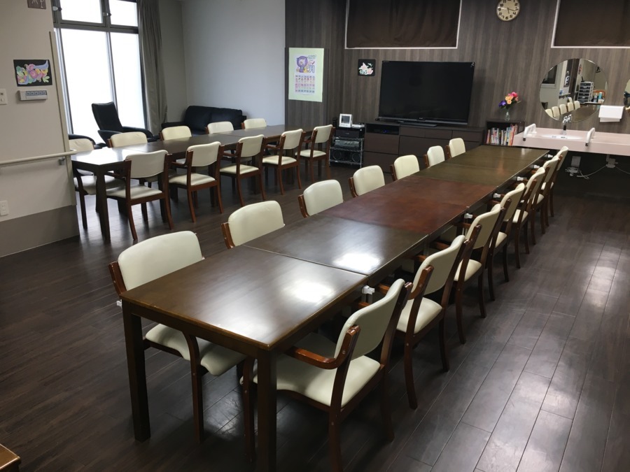 【CareNavi】（ケアナビ） | 医療・歯科・介護・保育の求人‎