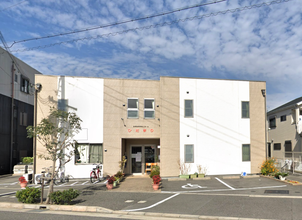 【CareNavi】（ケアナビ） | 医療・歯科・介護・保育の求人‎