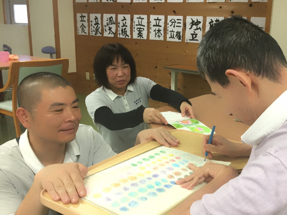 【CareNavi】（ケアナビ） | 医療・歯科・介護・保育の求人‎