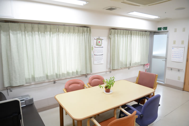 【CareNavi】（ケアナビ） | 医療・歯科・介護・保育の求人‎