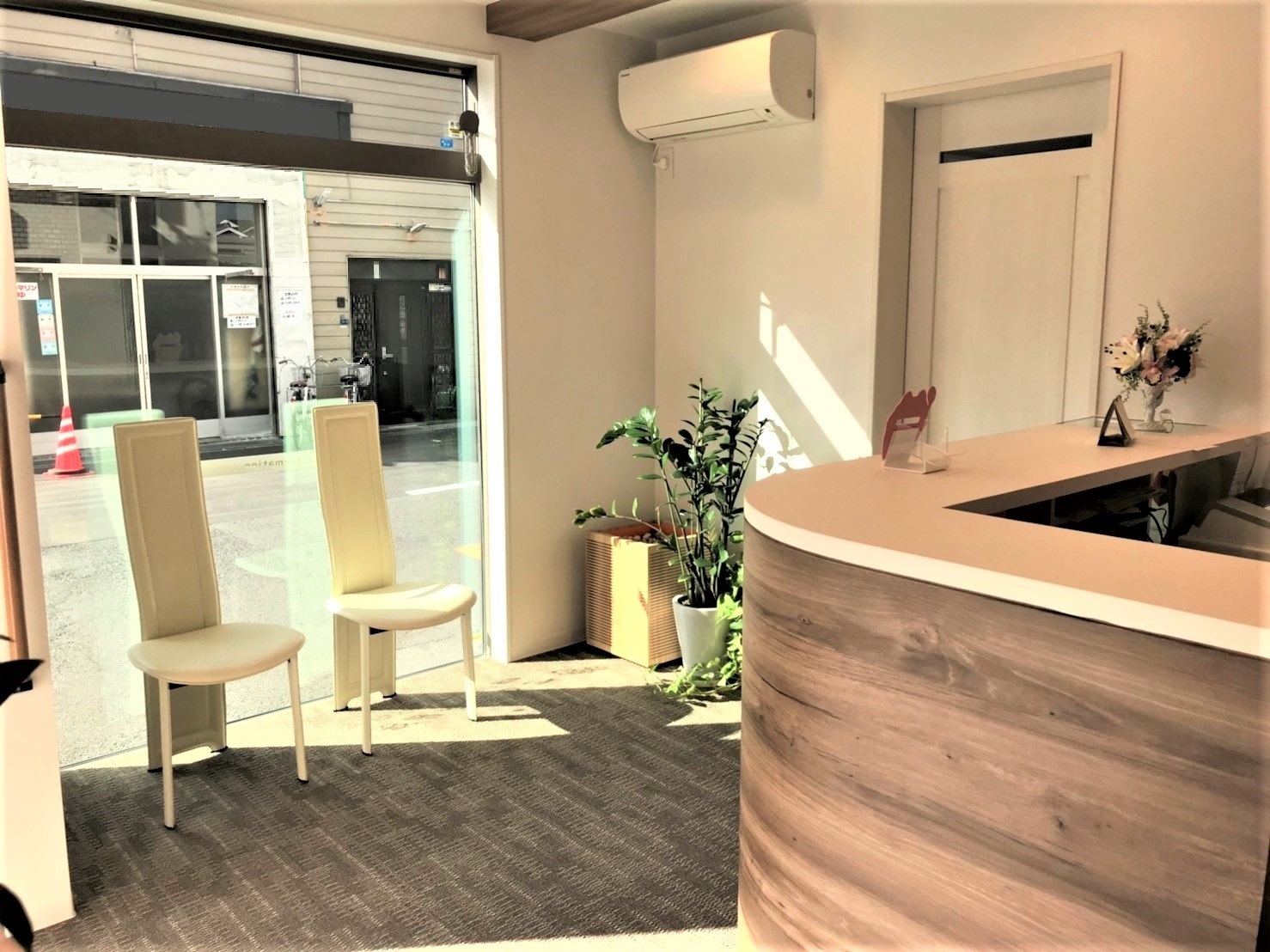 【CareNavi】（ケアナビ） | 医療・歯科・介護・保育の求人‎