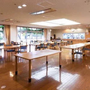 【CareNavi】（ケアナビ） | 医療・歯科・介護・保育の求人‎