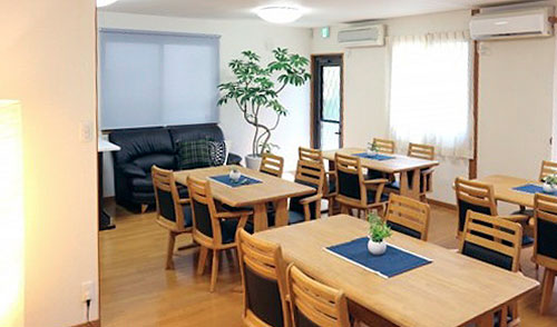 【CareNavi】（ケアナビ） | 医療・歯科・介護・保育の求人‎