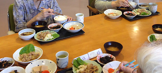 【CareNavi】（ケアナビ） | 医療・歯科・介護・保育の求人‎