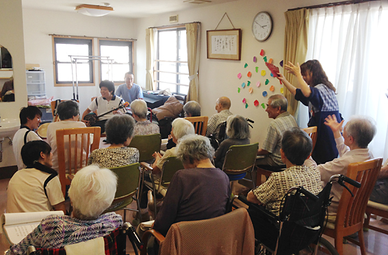 【CareNavi】（ケアナビ） | 医療・歯科・介護・保育の求人‎