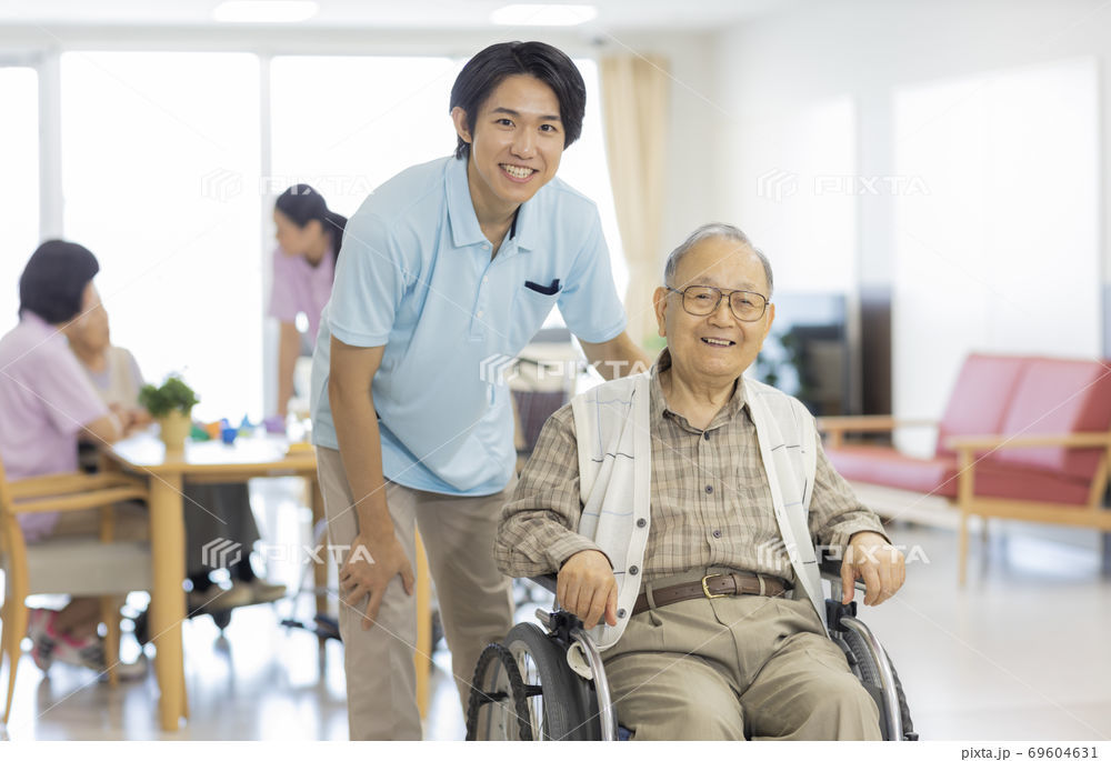 【CareNavi】（ケアナビ） | 医療・歯科・介護・保育の求人‎